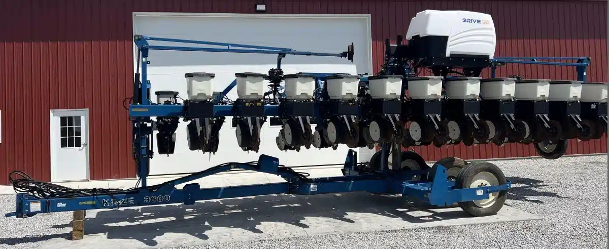 2006 Kinze 3600 Planter