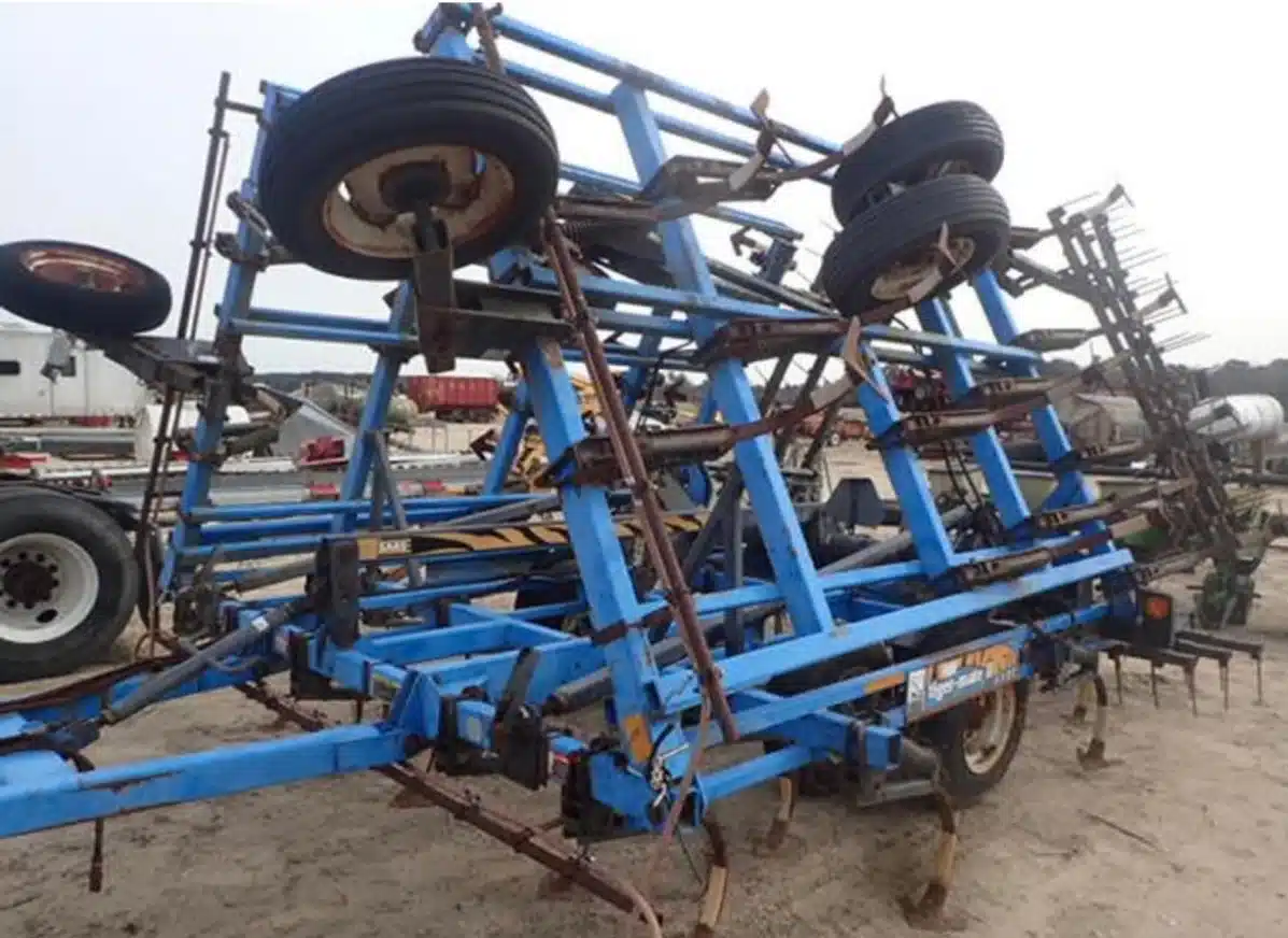 Gallery image 2 for 2000 DMI TIGER-MATE II Cultivator