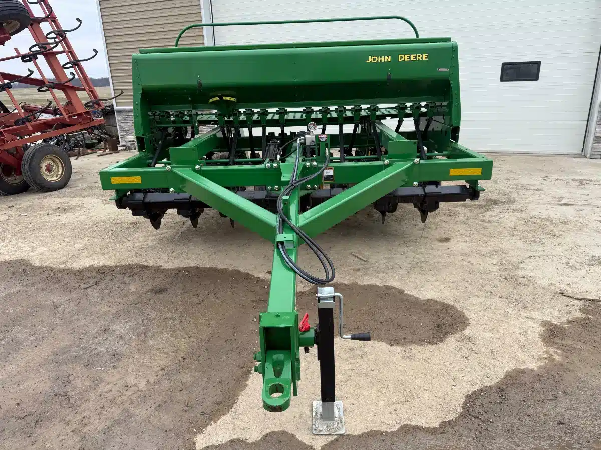 Gallery image 2 for 1996 John Deere 750 Drill