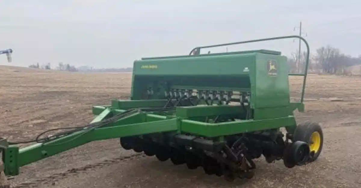 Gallery image 2 for 1996 John Deere 750 Drill