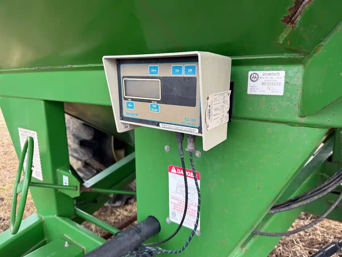 Gallery image 2 for Brent 672 Grain Cart