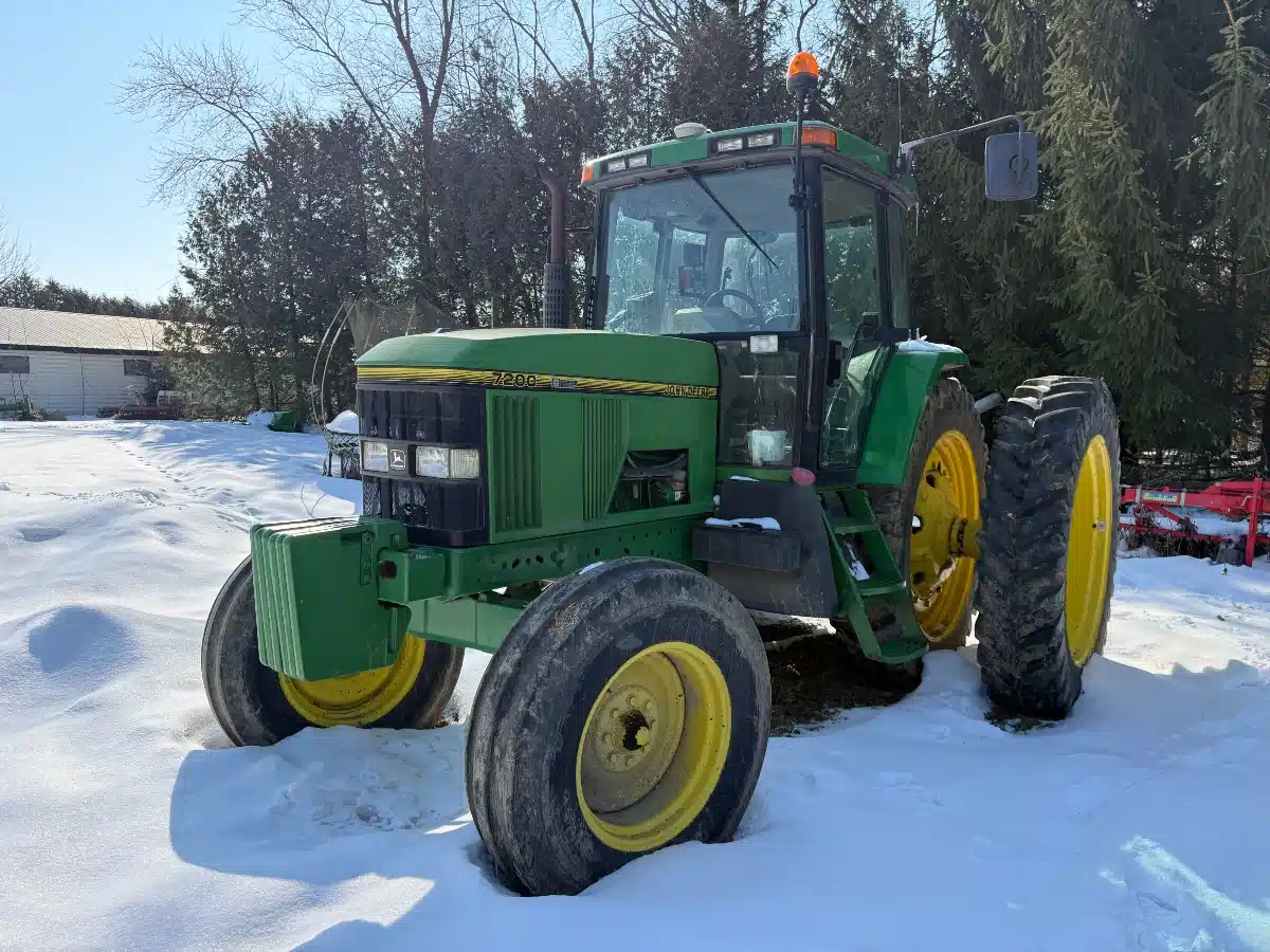 Gallery image 2 for John Deere 7200 Tractor