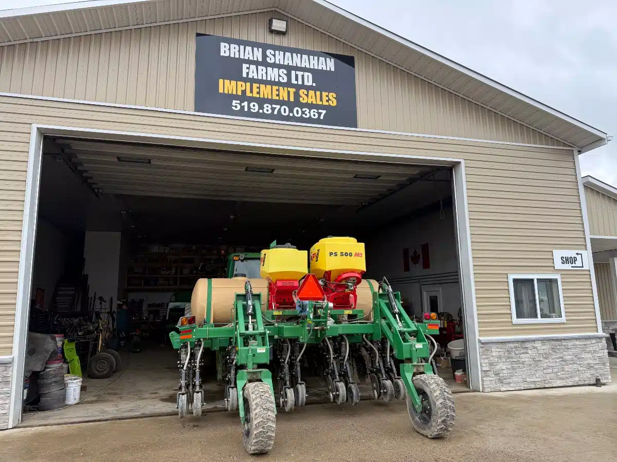 Gallery image 1 for 2016 Great Plains NUTRI PRO Applicator