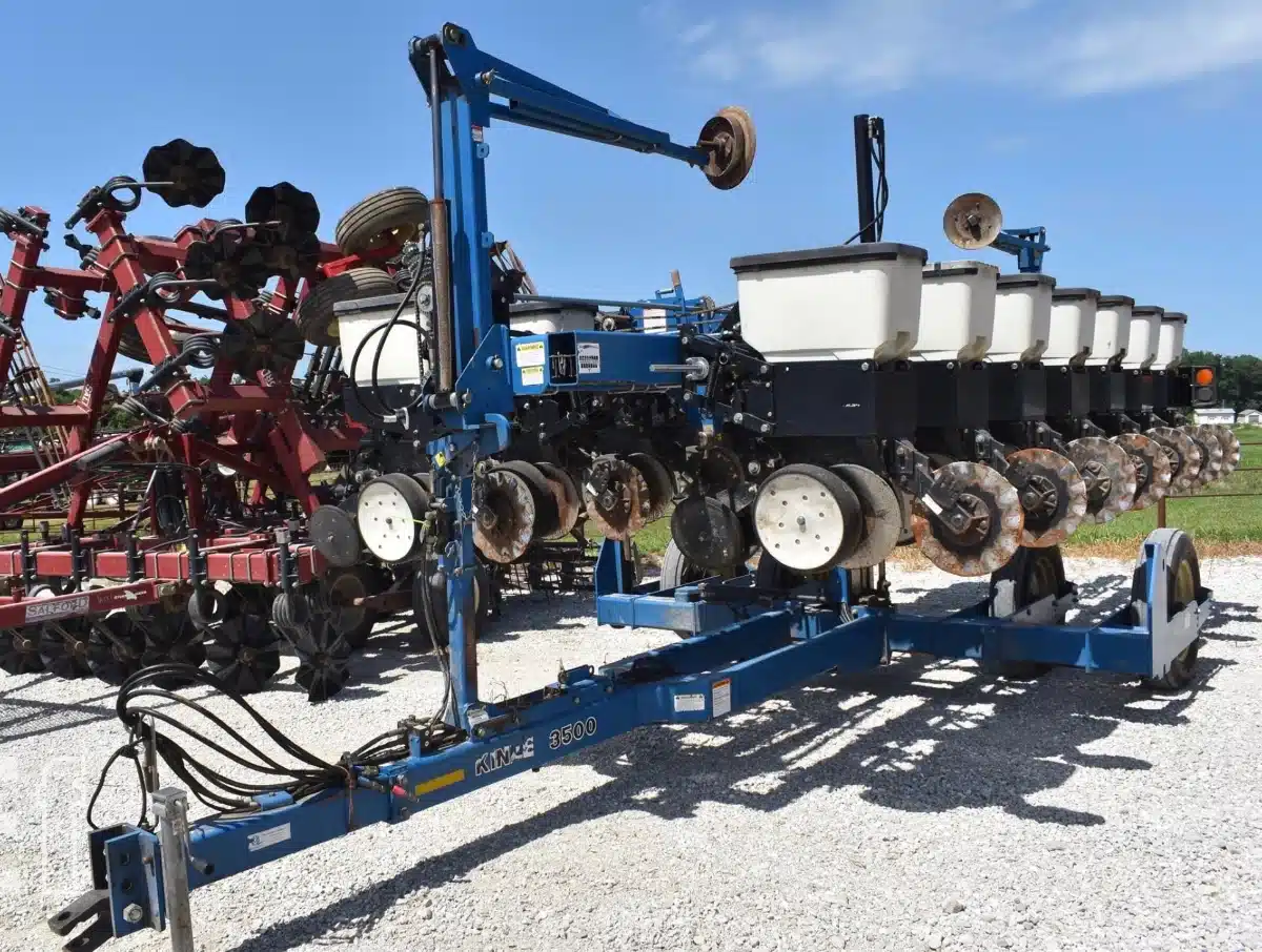 Gallery image 1 for Kinze 3500 Planter