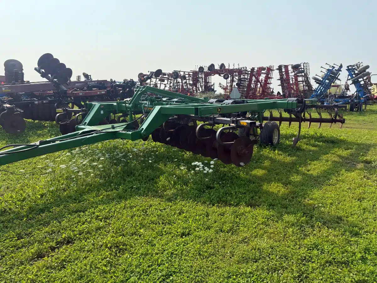 Gallery image 2 for John Deere 510 Disc Ripper