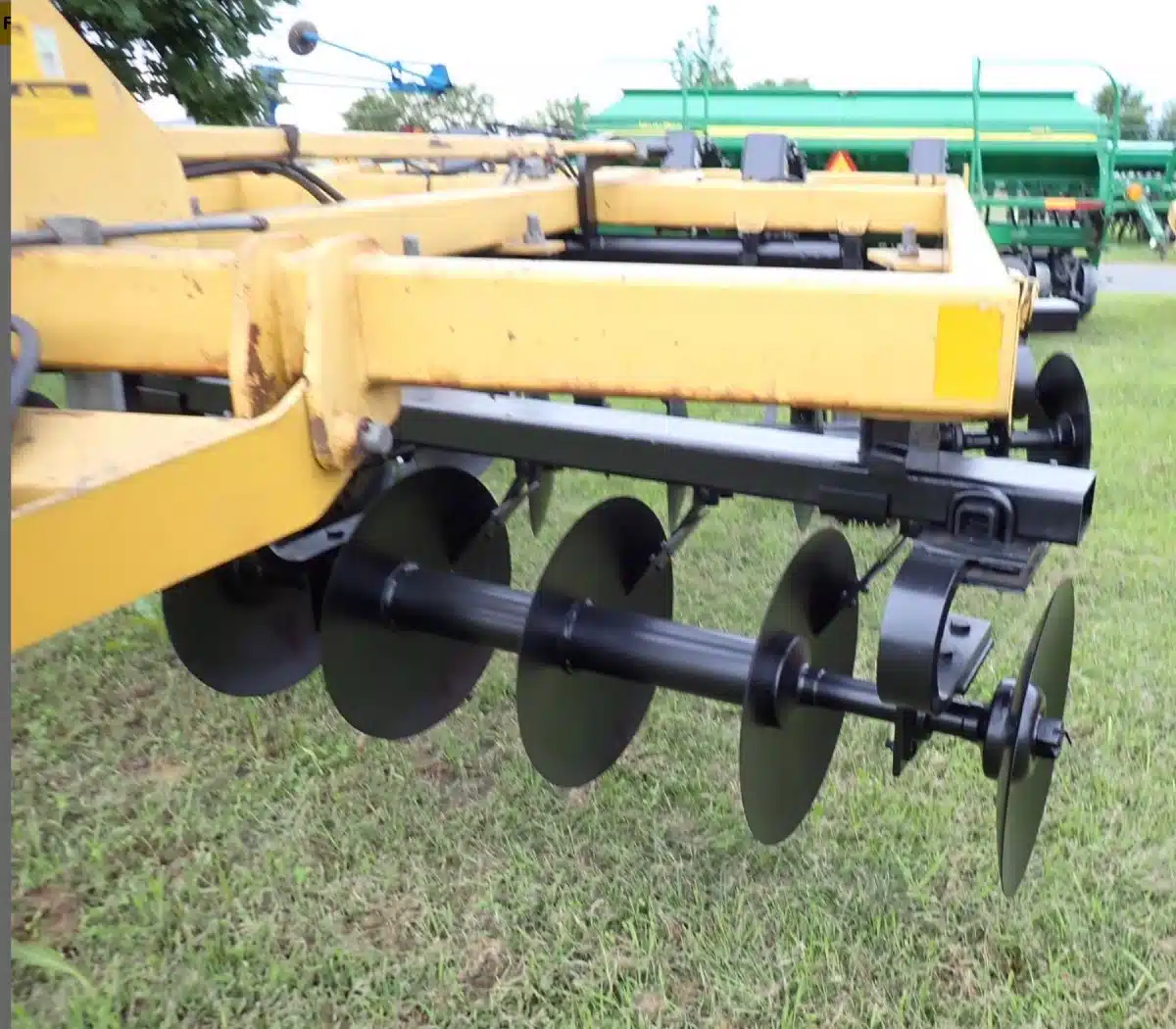 Gallery image 2 for Landoll 2200 Disc Ripper