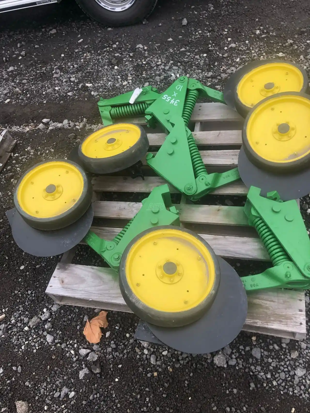 Gallery image 2 for Used 1998 John Deere 7200 Planter