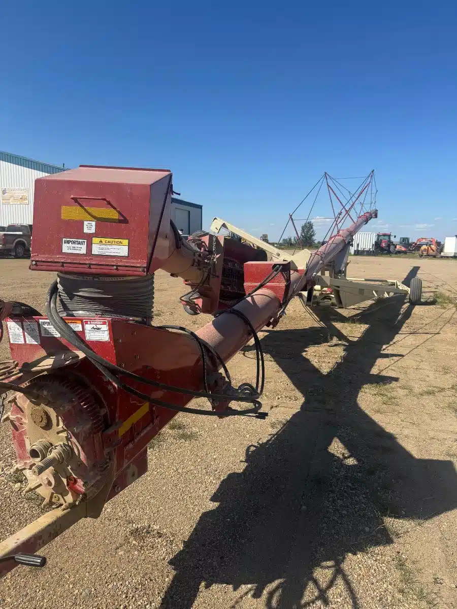 Used 2018 Buhler Farm King 1395 Auger