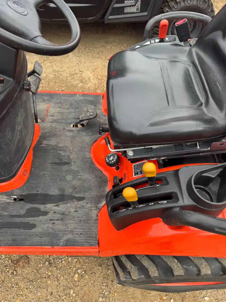 Gallery image 2 for 2011 Kubota BX25 Tractor