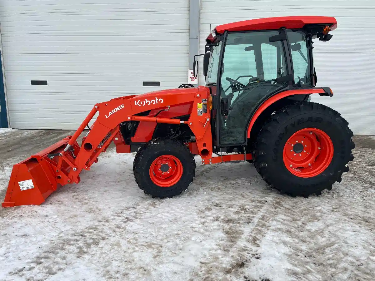 Gallery image 2 for 2025 Kubota MX6000 Tractor