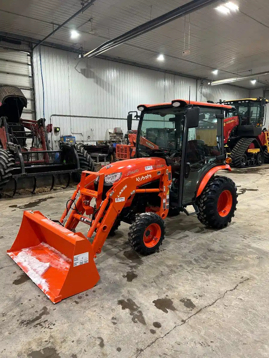 Gallery image 2 for 2025 Kubota LX2620 Tractor