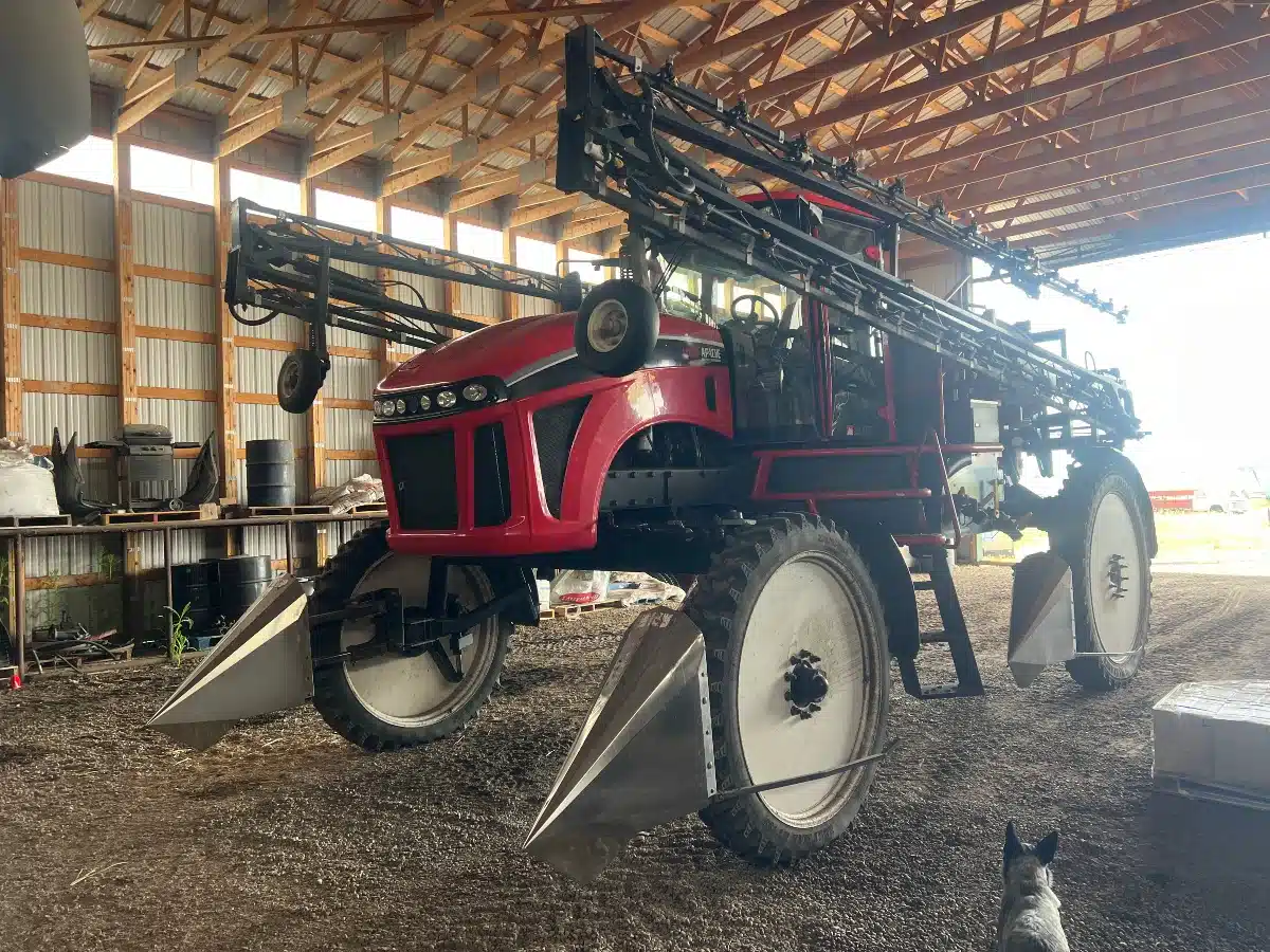Gallery image 1 for Used 2012 Apache AS1020 Sprayer - Self Propelled