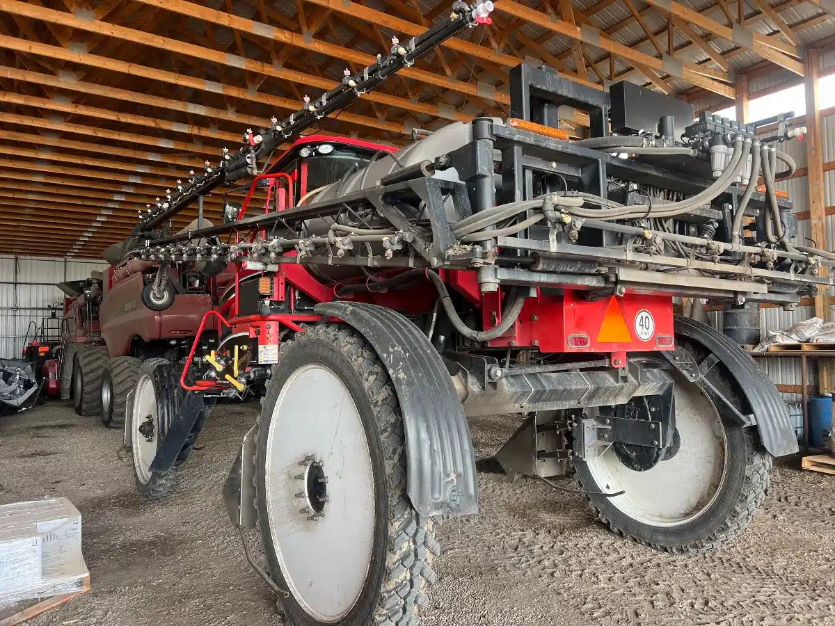 Gallery image 2 for Used 2012 Apache AS1020 Sprayer - Self Propelled
