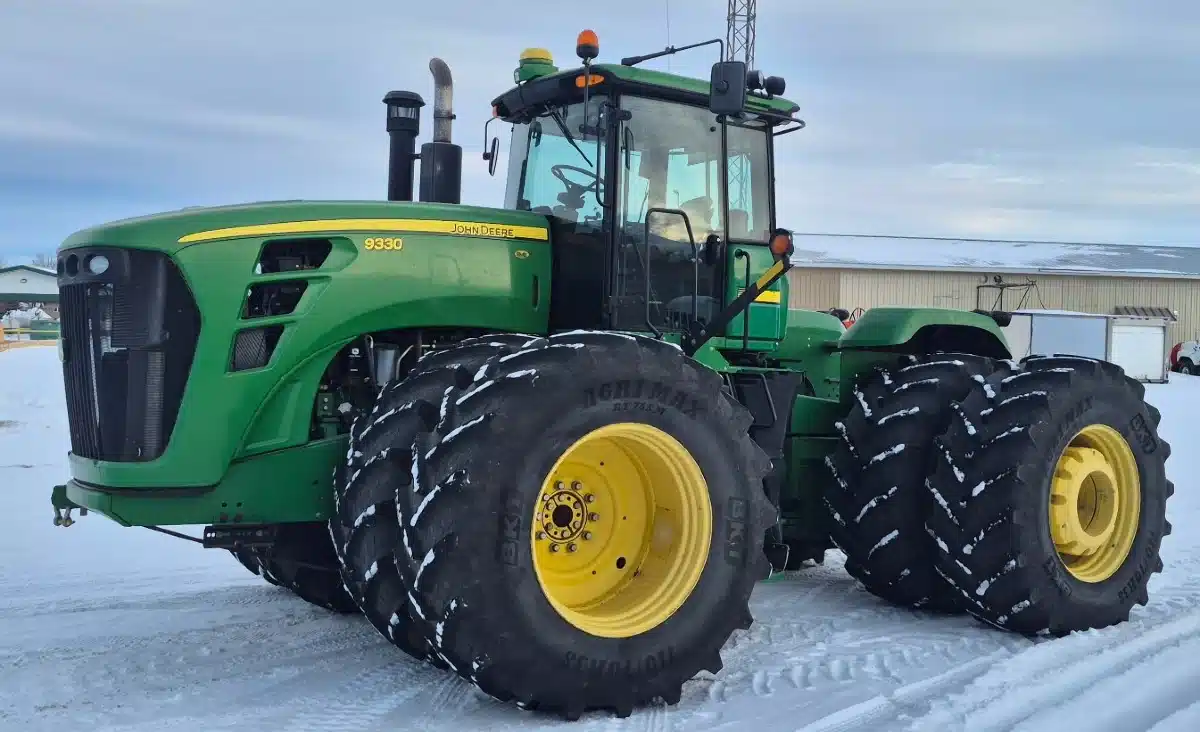 2009 John Deere 9330 Tractor