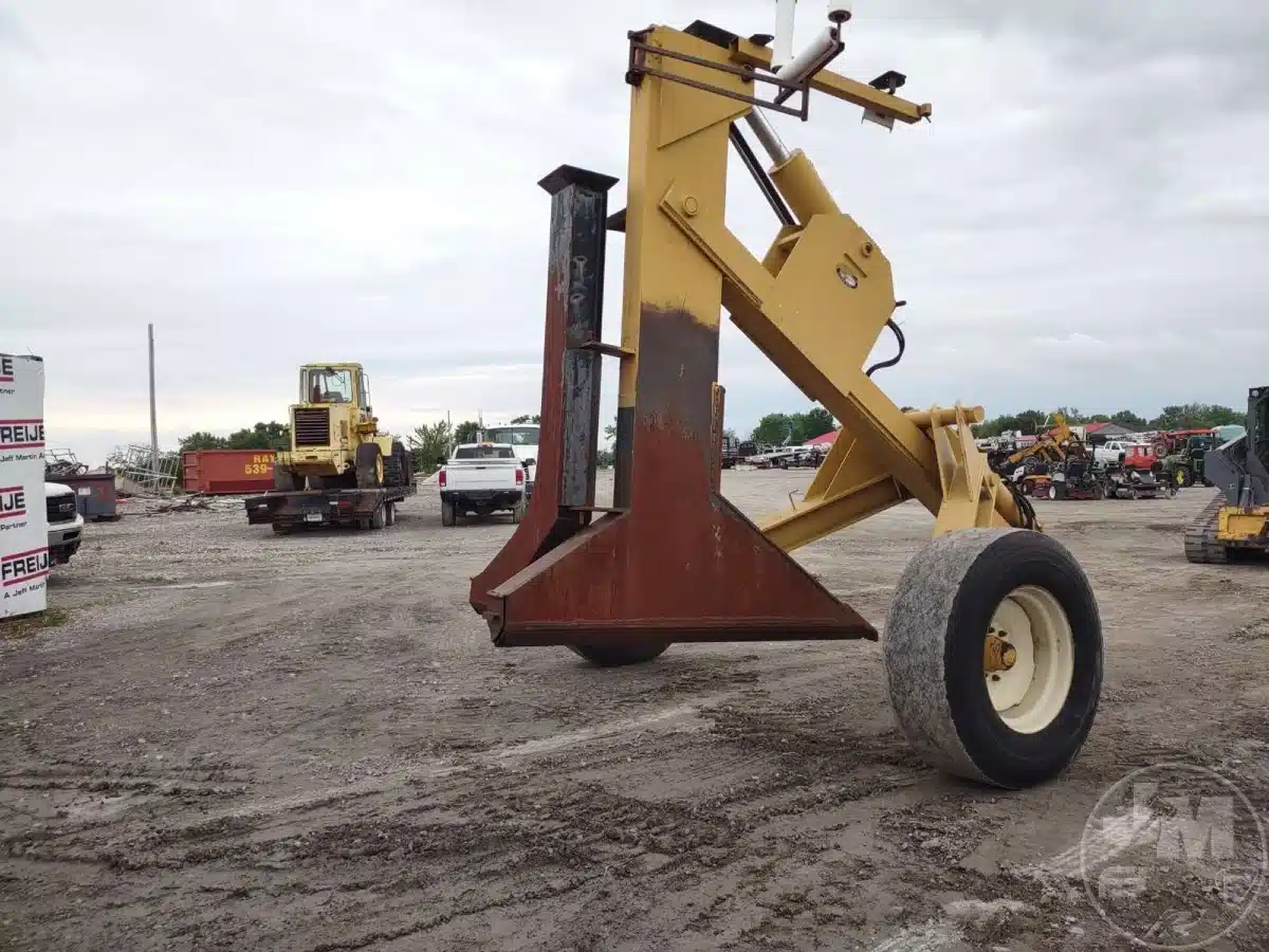 Gallery image 1 for Used 2010 Johnson 600P Tile Machine - Plow
