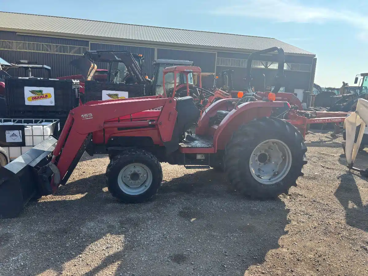 Gallery image 1 for Used 2010 Massey Ferguson 1547 Tractor