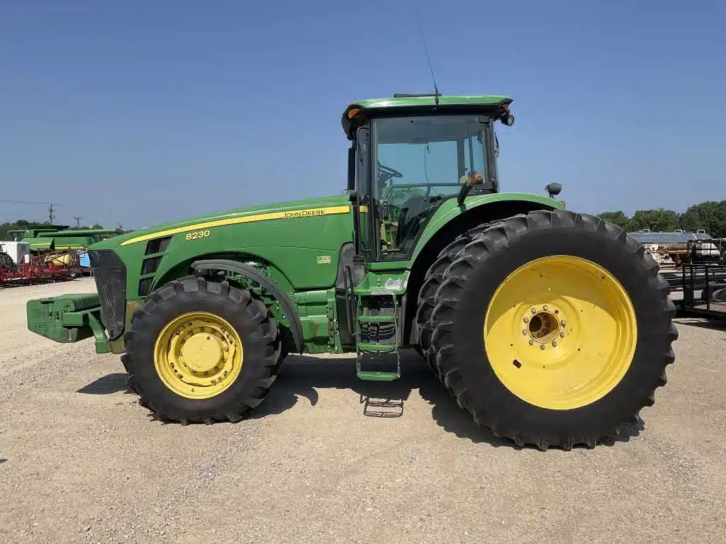 Gallery image 1 for Used 2010 John Deere 8230 Tractor