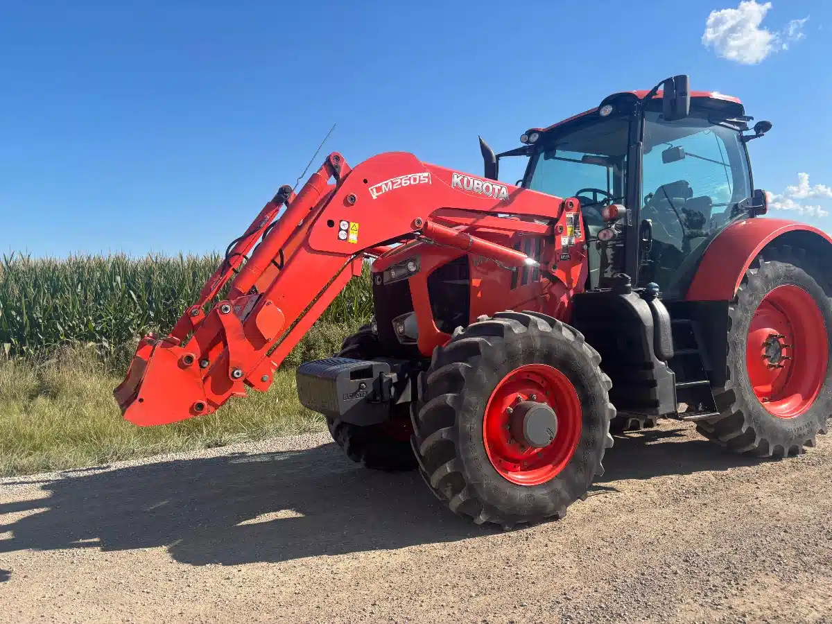 Gallery image 2 for Used 2020 Kubota M7-152 Tractor