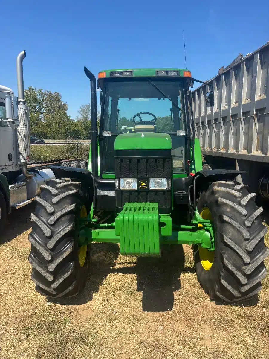 Gallery image 2 for Used 2000 John Deere 7410 Tractor