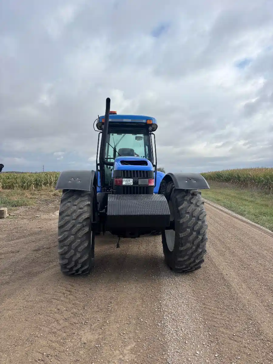 Gallery image 1 for Used 2013 New Holland TV6070 Tractor