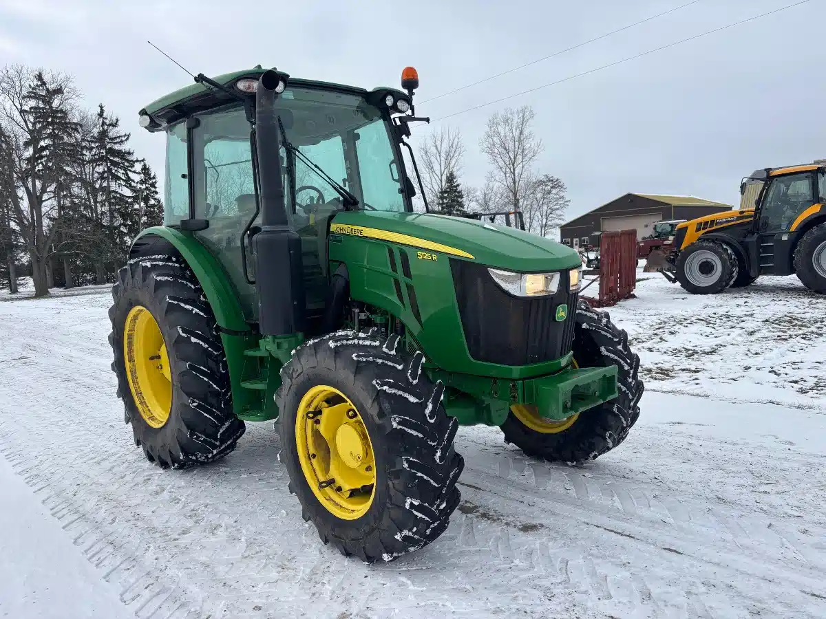 Gallery image 2 for 2020 John Deere 5125R Tractor