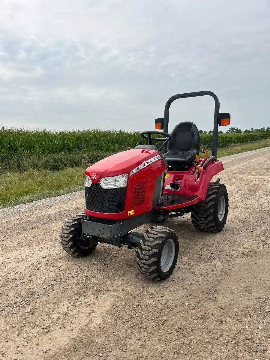 Gallery image 2 for 2021 Massey Ferguson GC1723E Tractor