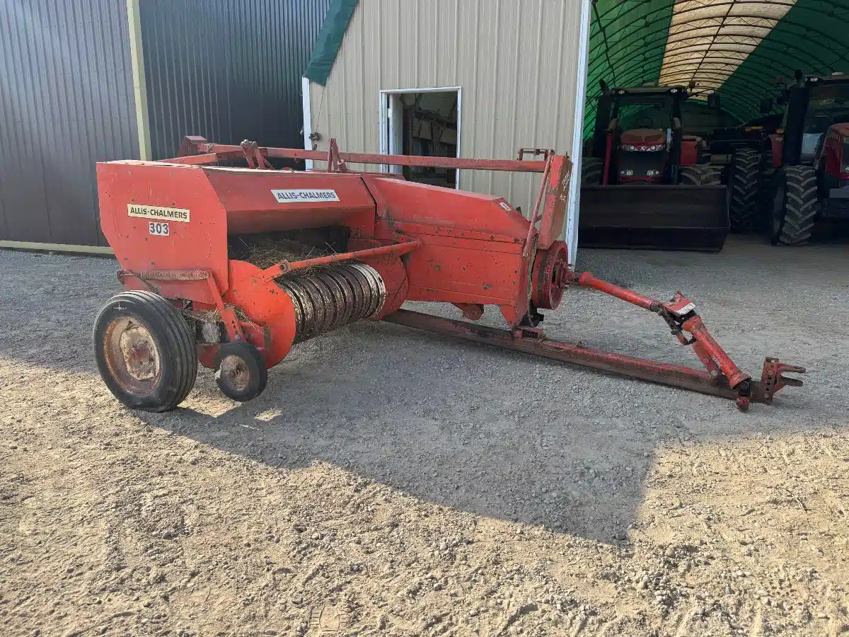 Gallery image 1 for Used 1970 Allis Chalmers 303 Square Baler - Small