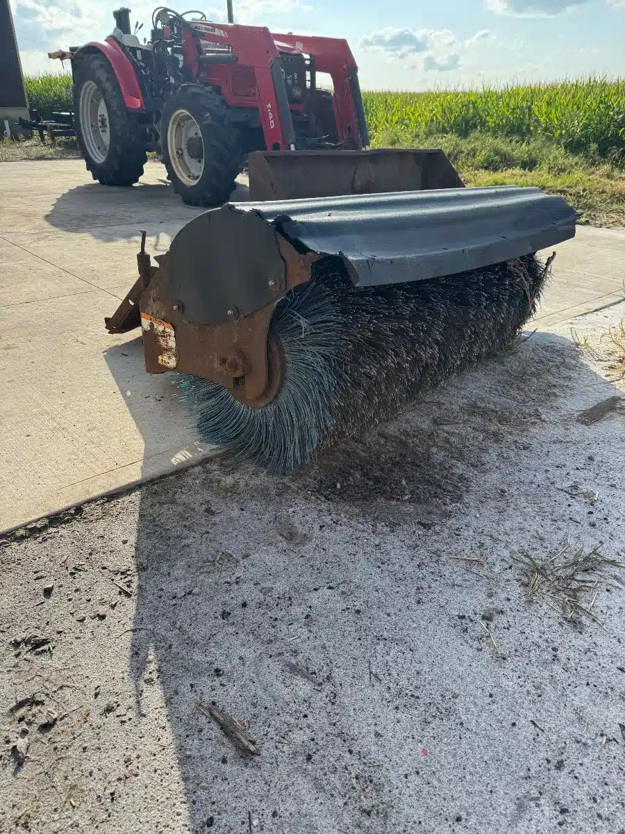 Gallery image 2 for 2015 Bobcat Sweeper