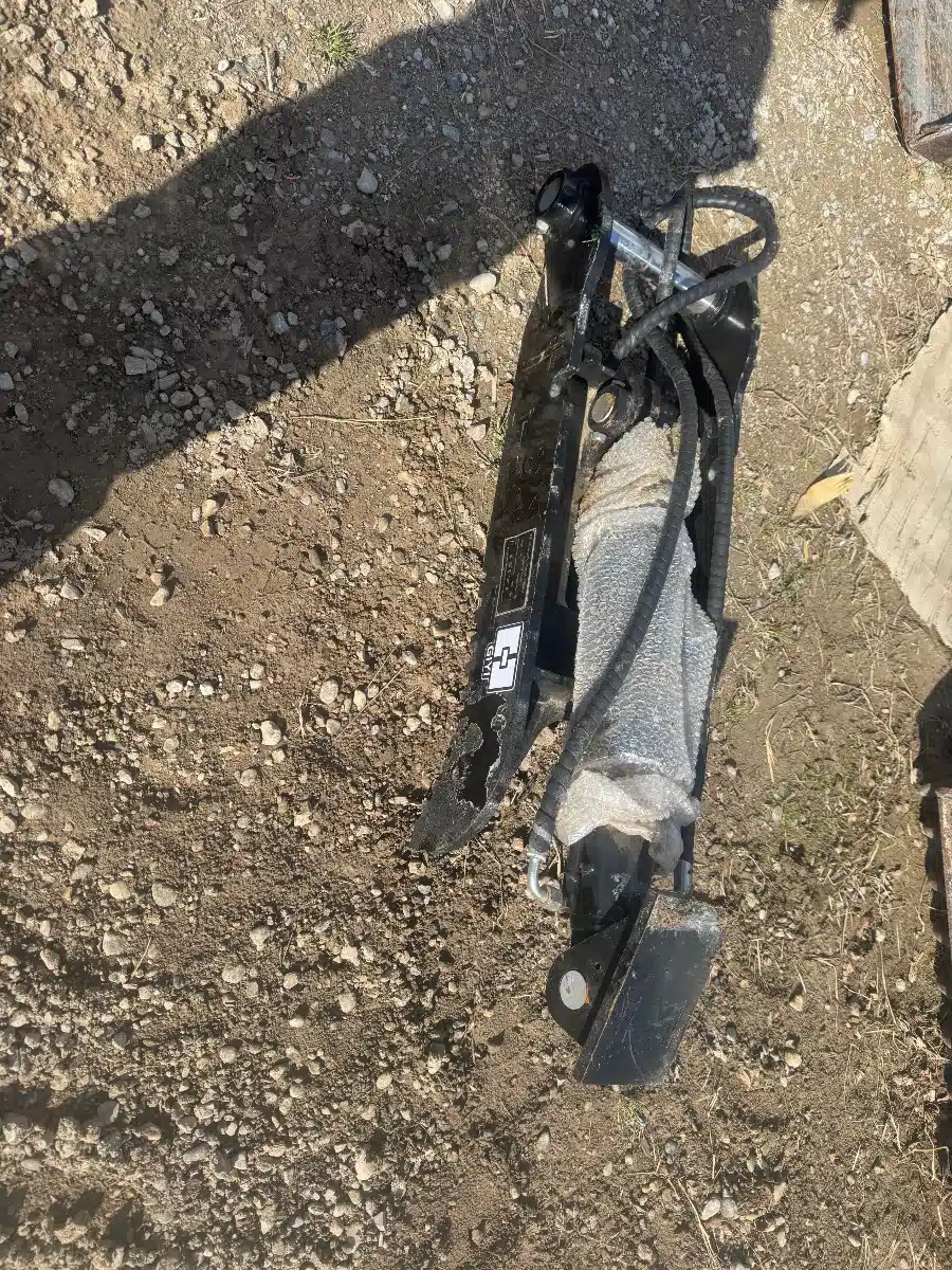 Used 2025 AGT Industrial Excavator thumb