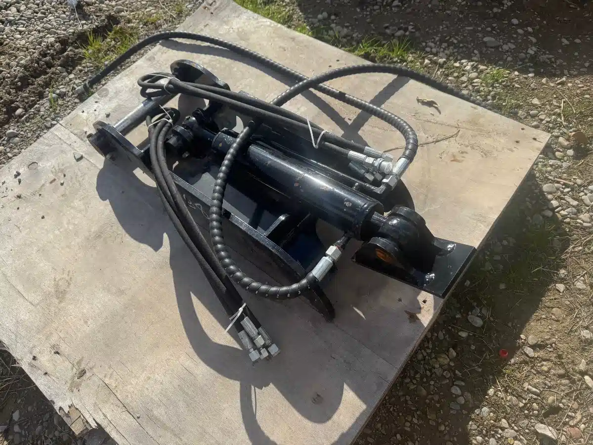 Gallery image 2 for Used 2025 AGT Industrial Excavator thumb