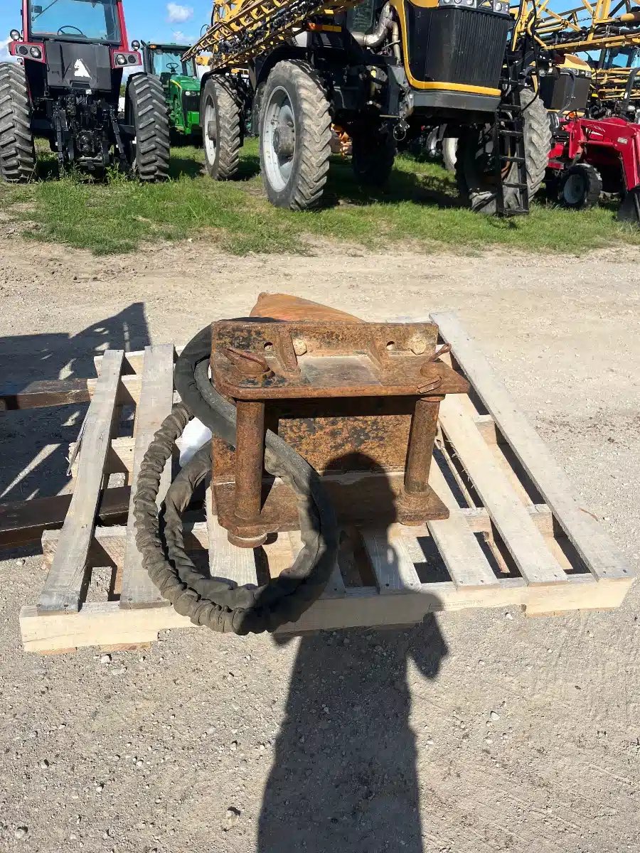 Gallery image 2 for 2015 Caterpillar 420D Backhoe Attachment