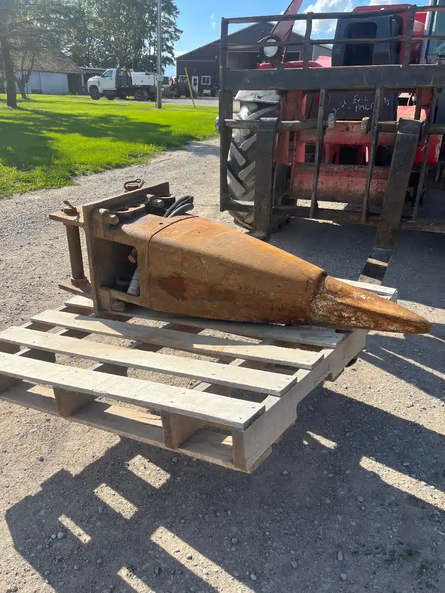 Used 2015 Caterpillar 420D Backhoe Attachment