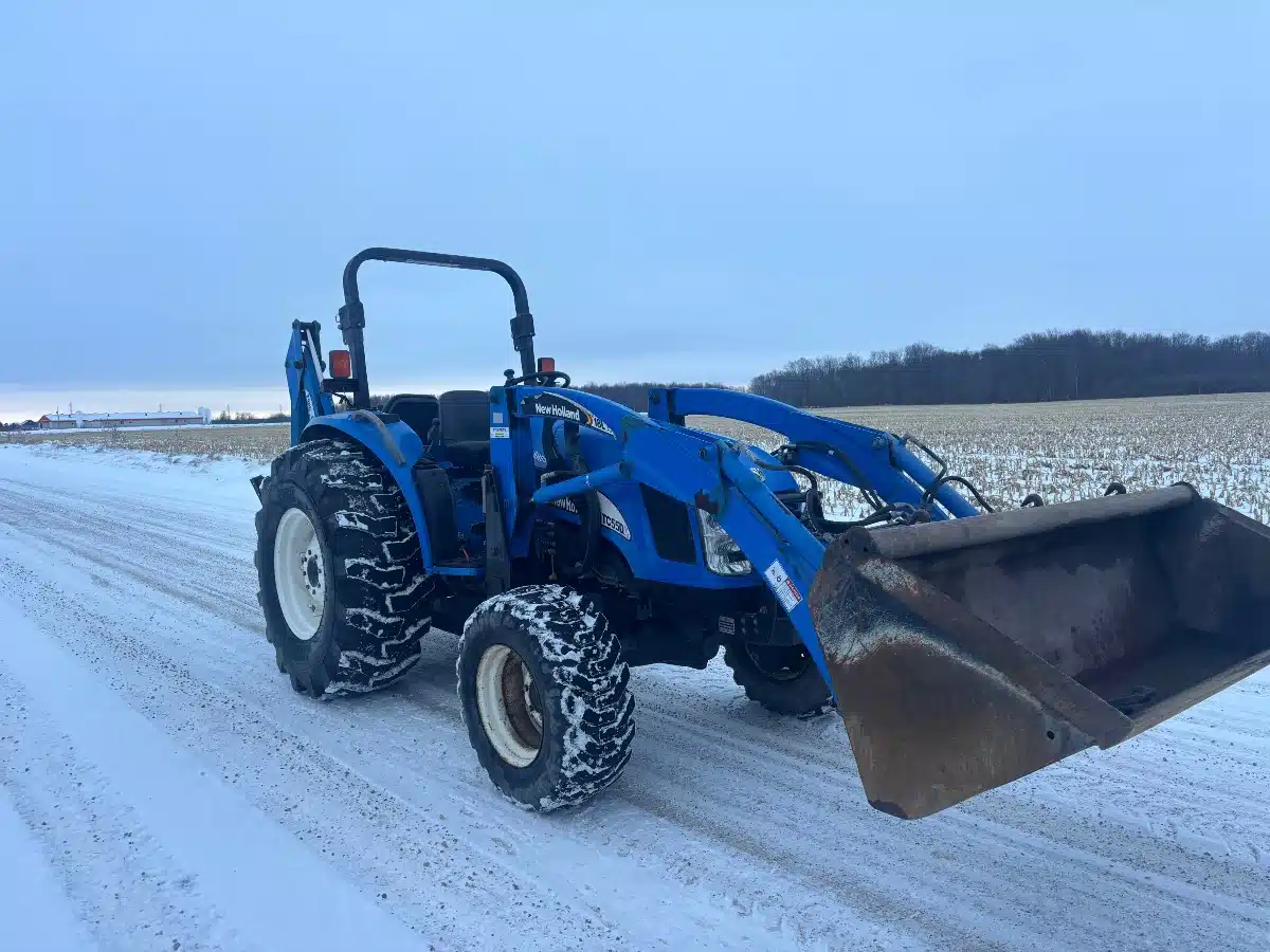 Gallery image 2 for 2003 New Holland TC55D Tractor
