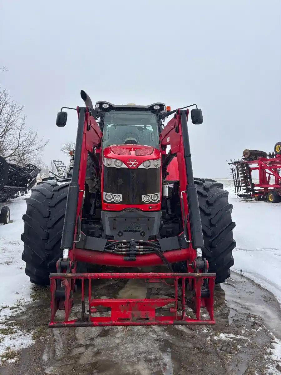 Gallery image 2 for 2011 Massey Ferguson 8660 Tractor