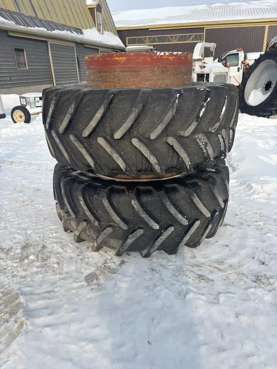 2005 Michelin 650/65R38 Duals