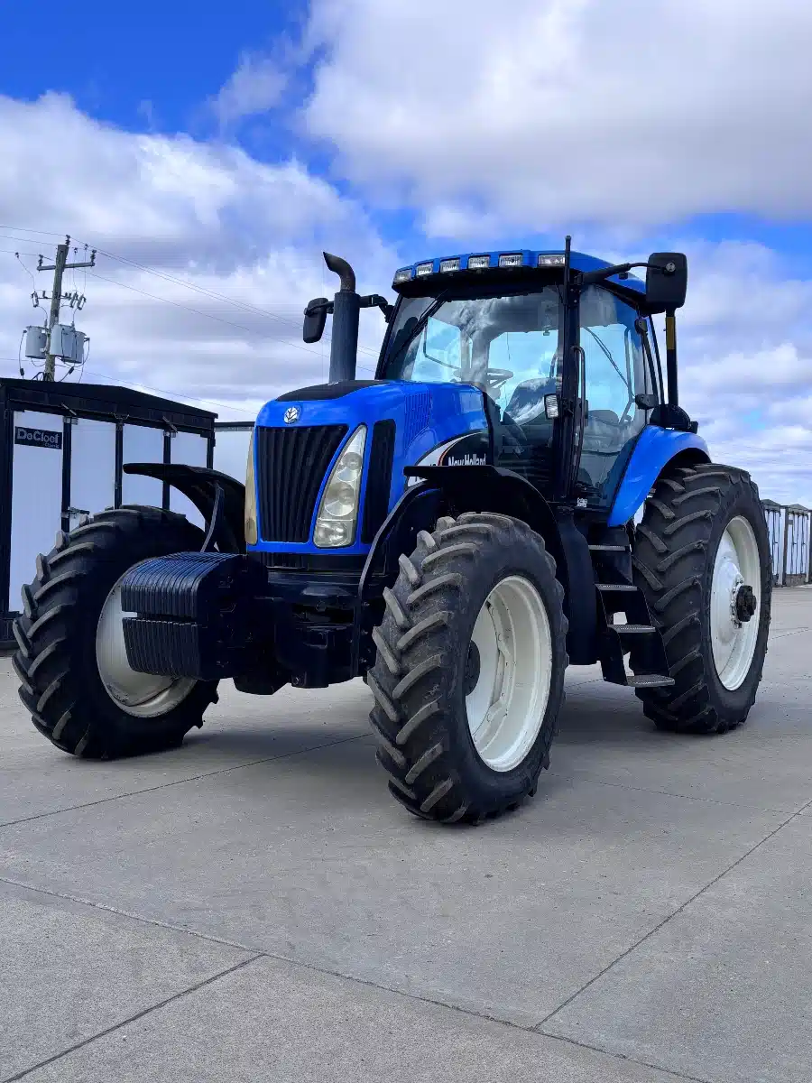 Gallery image 2 for 2005 New Holland TG210 Tractor