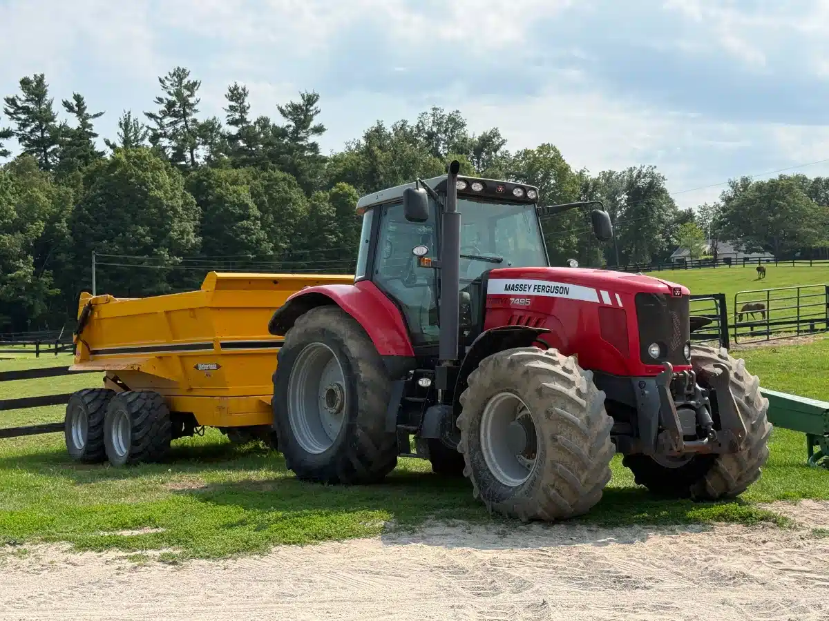 Photo de la Galerie 1 pour 2009 Massey Ferguson 7495 Tracteur