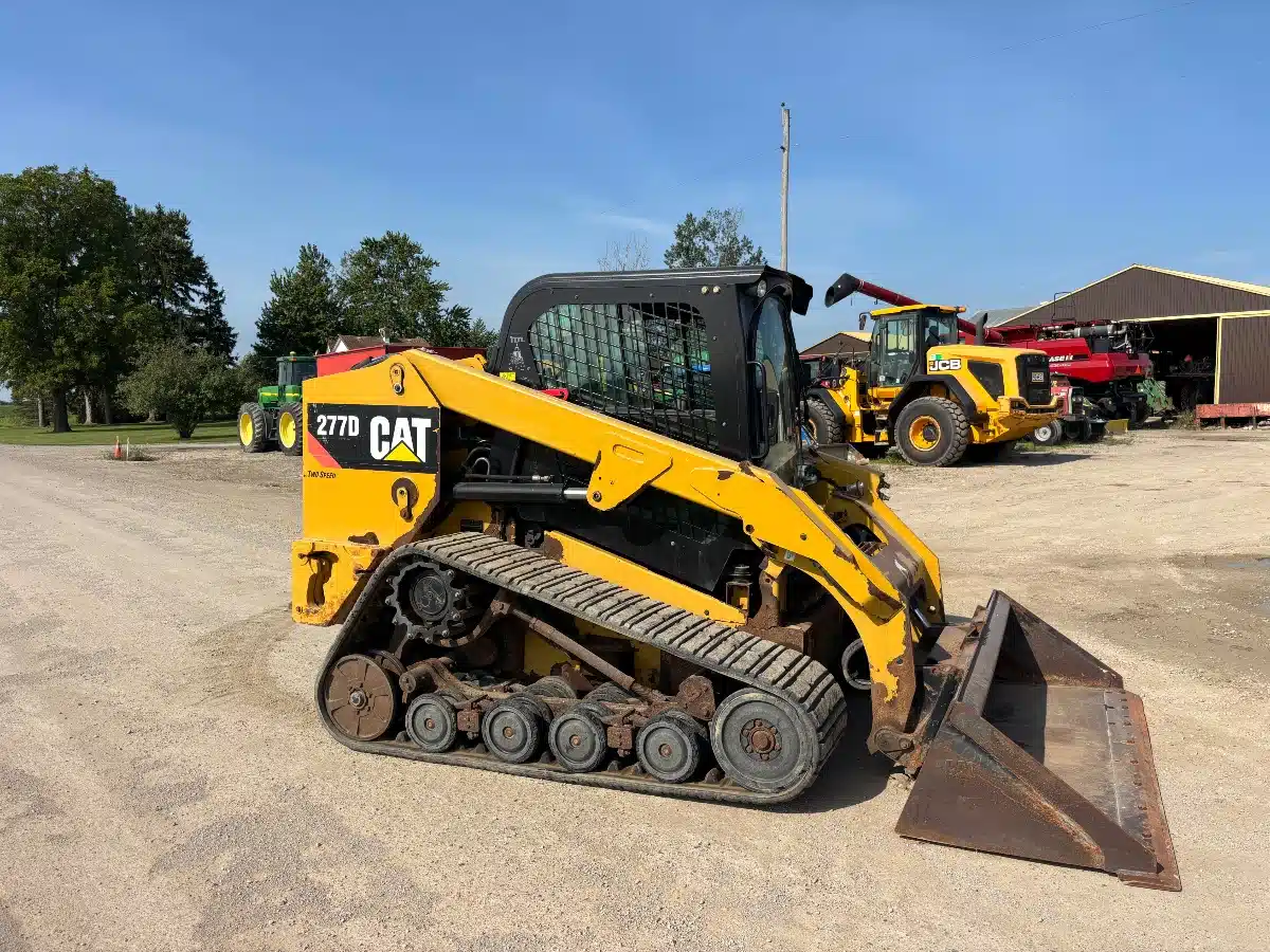 Photo de la Galerie 2 pour 2014 Caterpillar 277D chargeuse à direction à glissement
