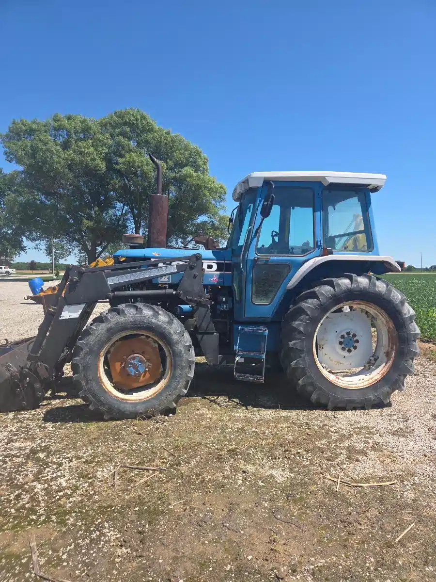 Gallery image 1 for 1991 Ford 7710 II Tractor