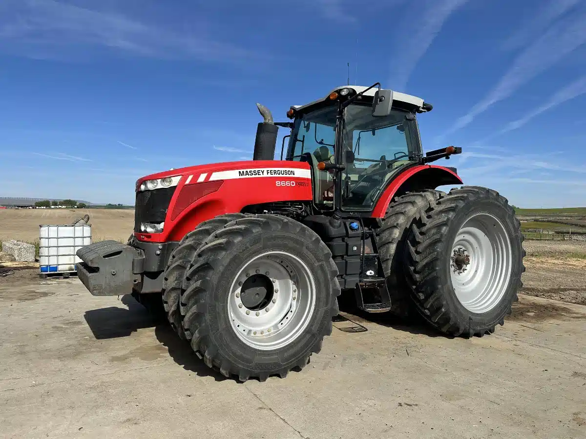 Photo de la Galerie 1 pour 2013 Massey Ferguson 8660 Tracteur