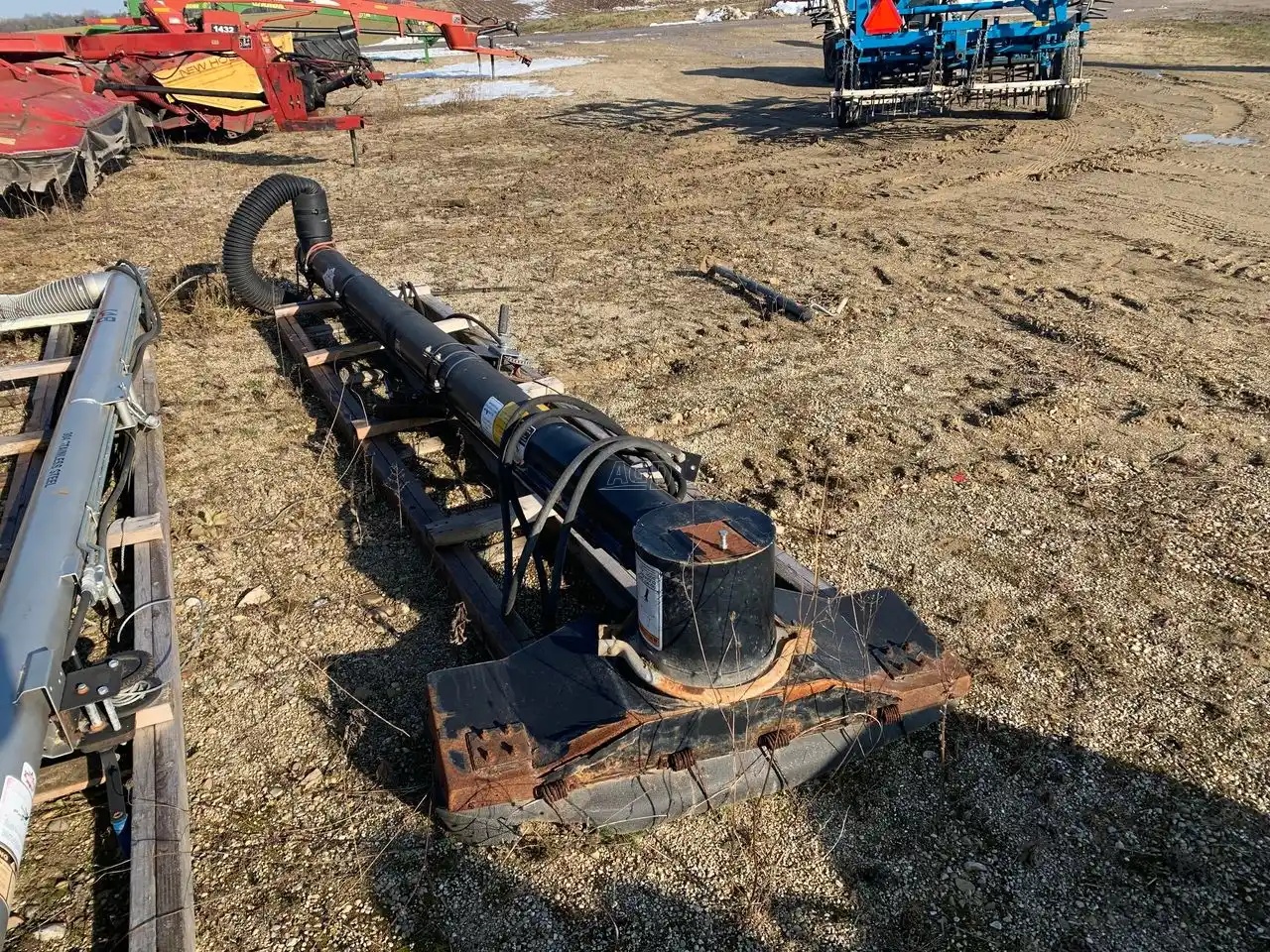 Gallery image 2 for Used Unverferth 6"X18' Transfer Auger