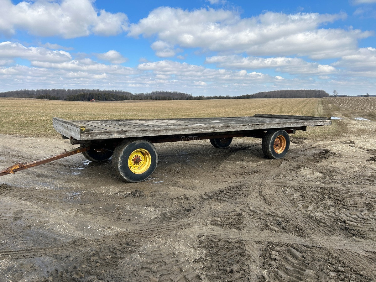 Gallery image 2 for Used 20' Bale Wagon