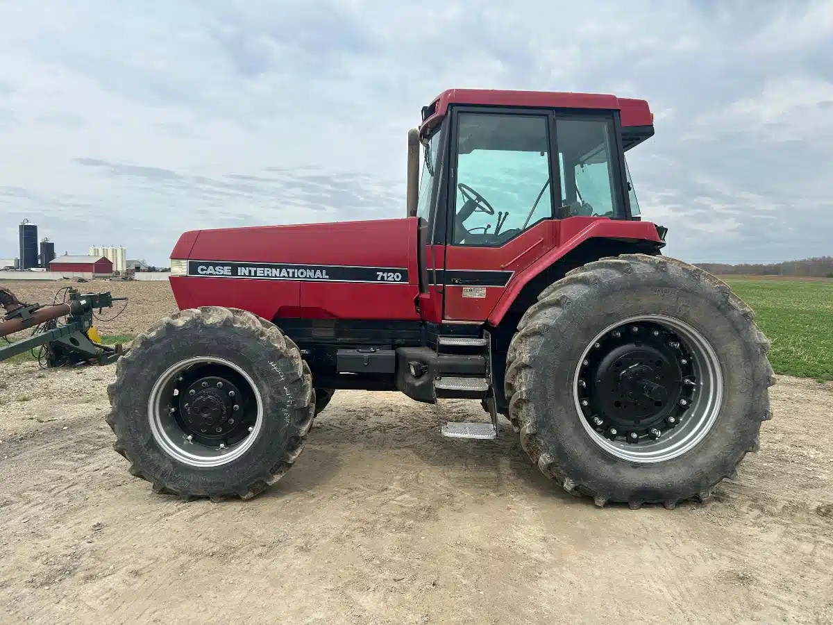 Gallery image 2 for Used Case IH 7120 Tractor