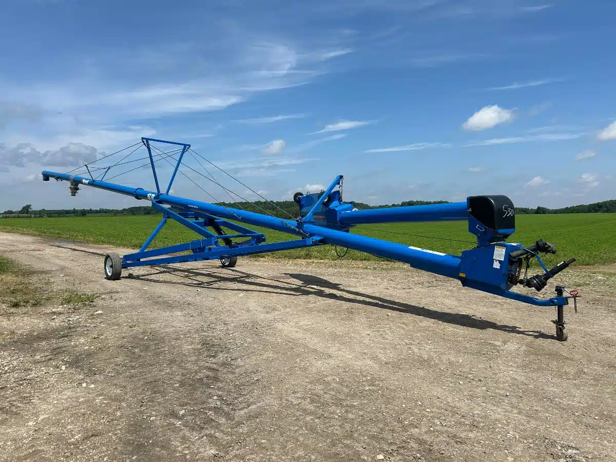 Gallery image 1 for Used Brandt 1070 Grain Auger