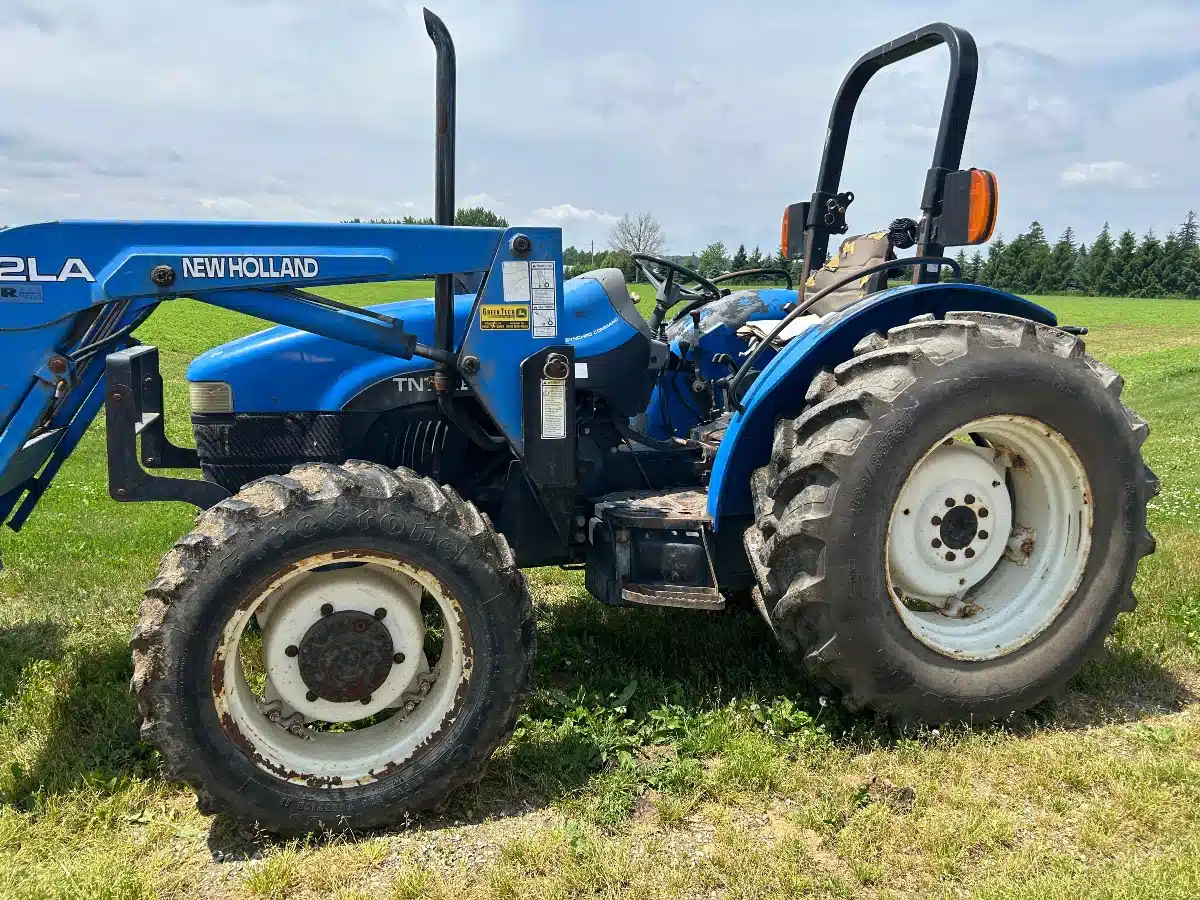 Gallery image 2 for Used New Holland TN75 Tractor