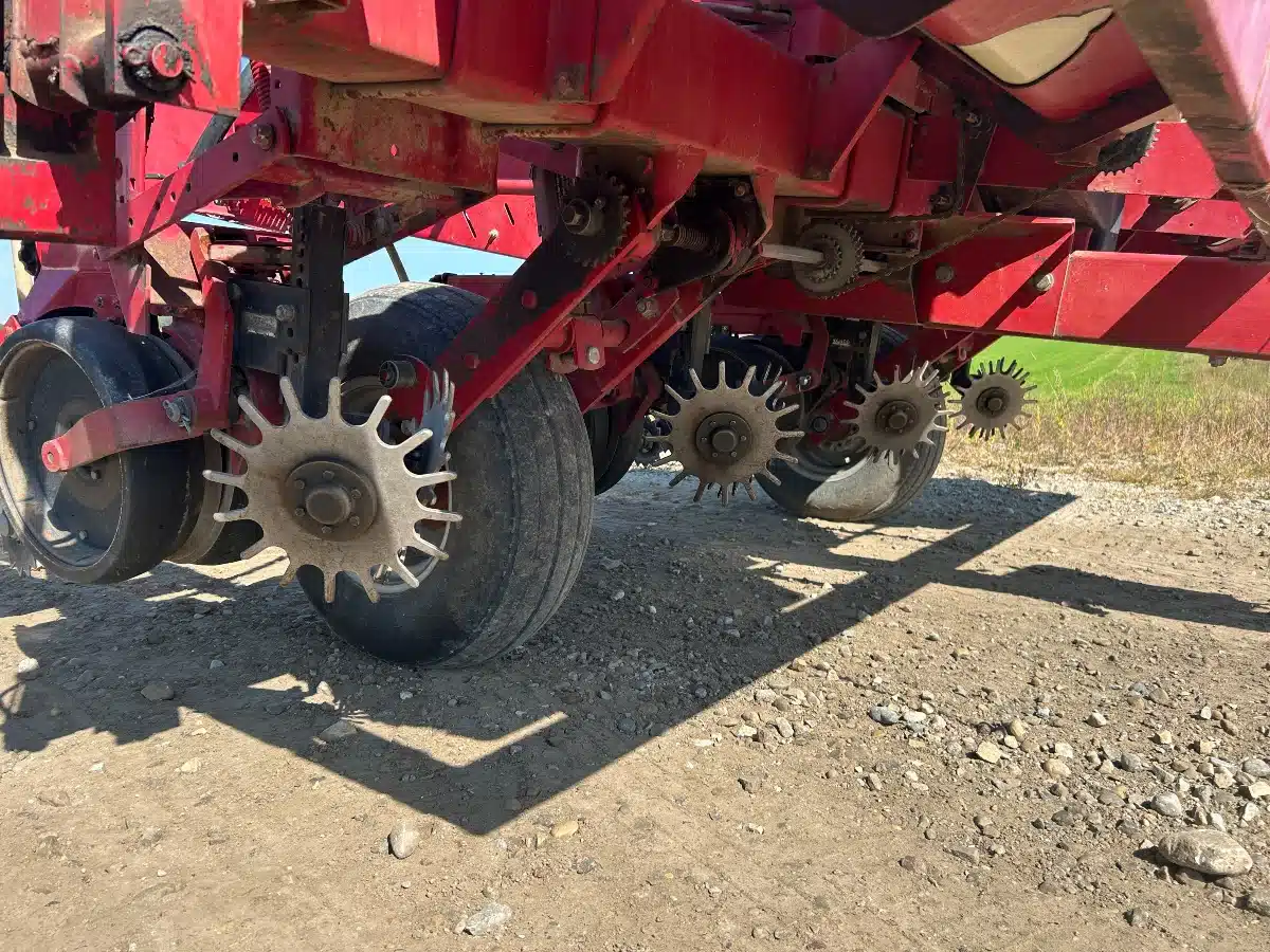 Gallery image 2 for Used Case IH 900 Planter