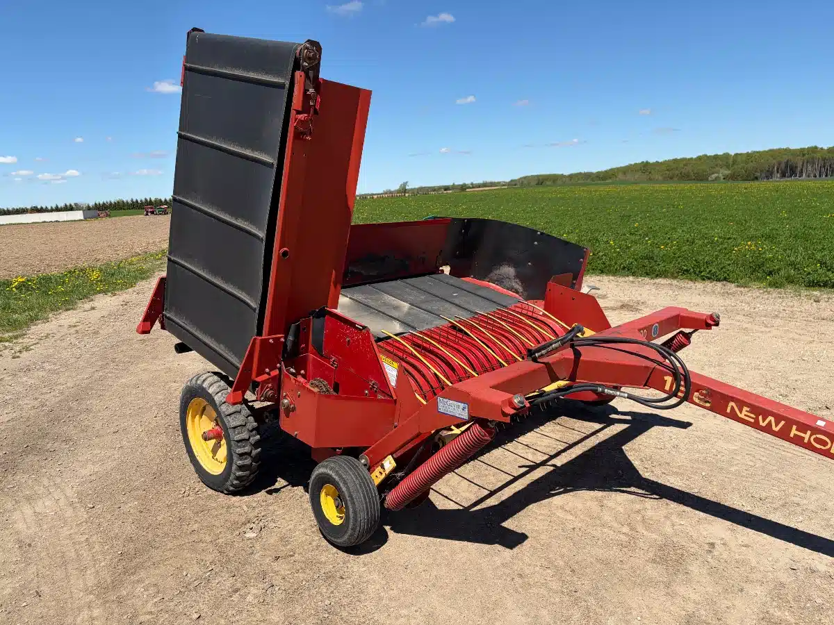 Photo de la Galerie 2 pour New Holland 166 Inverseur d’andain