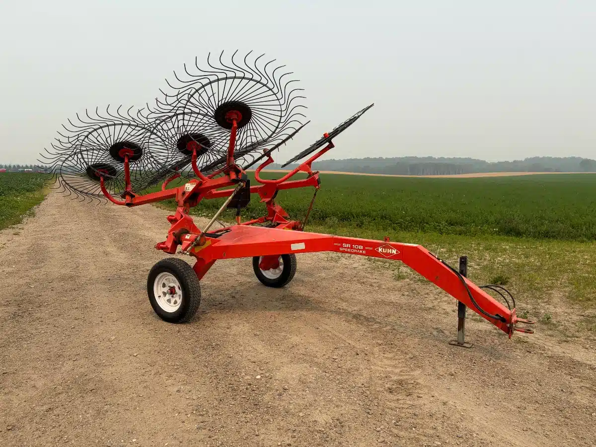 Gallery image 2 for Kuhn SR 108 Speedrake Rake