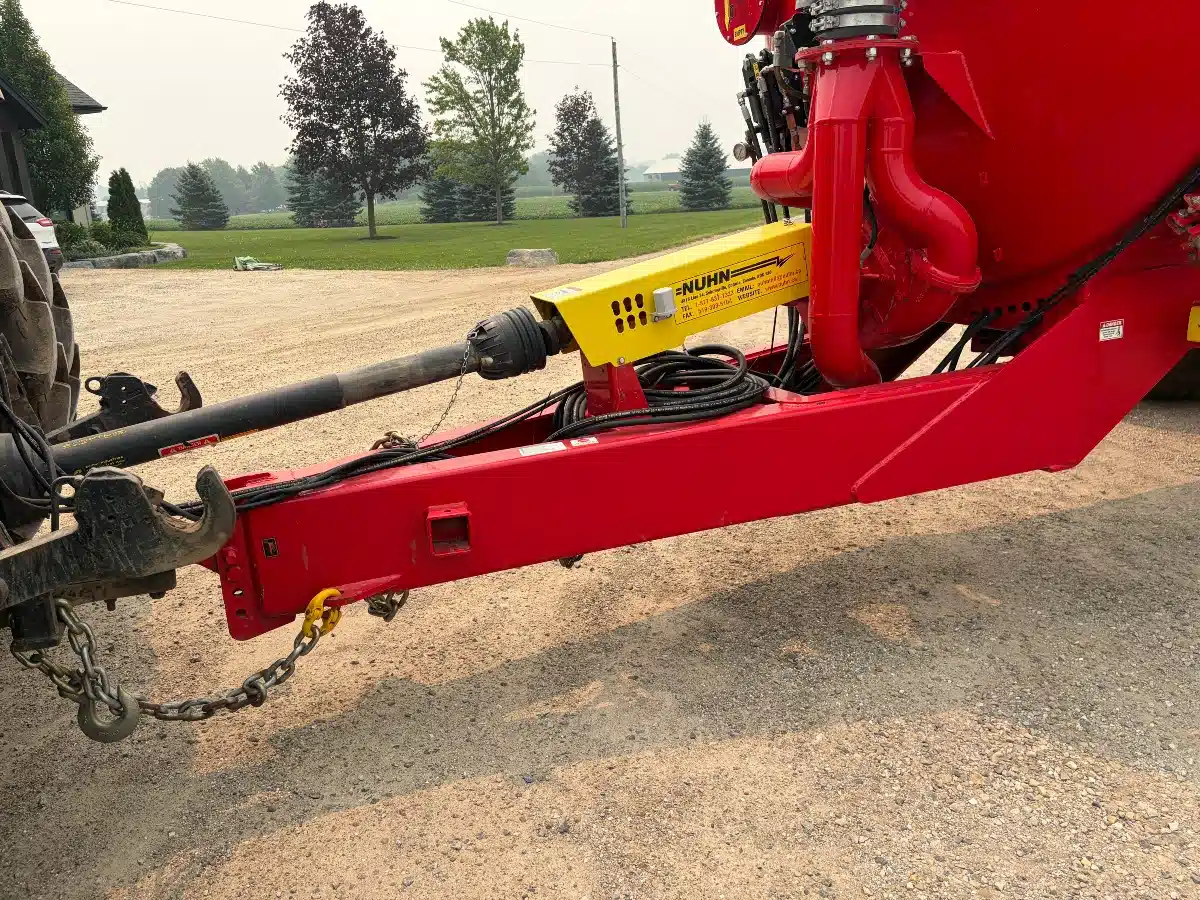 Gallery image 2 for Nuhn MAGNUM 8000 Manure Spreader Liquid