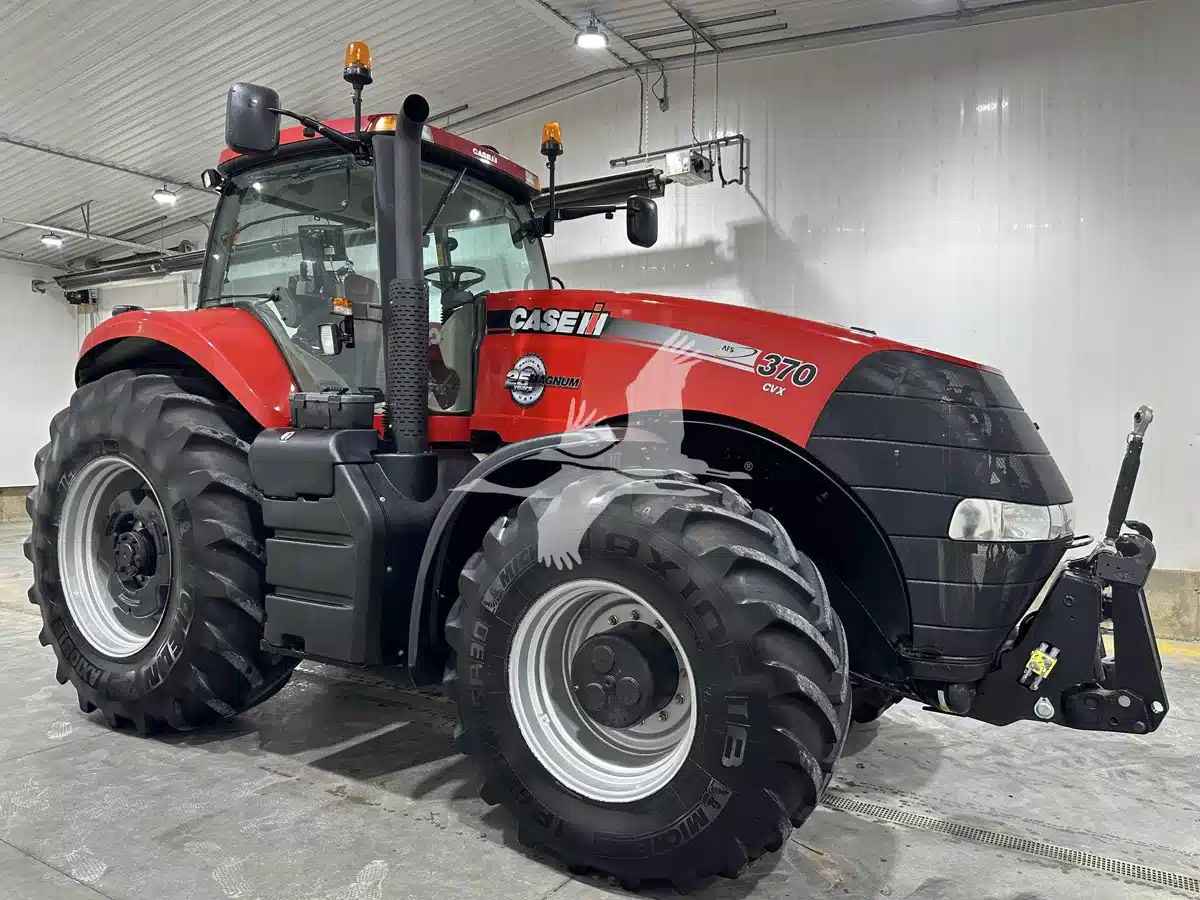 Gallery image 1 for Used 2013 Case IH MAGNUM 370 Tractor